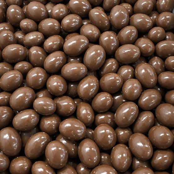 *NEW* Choc Almonds ๐ฅ