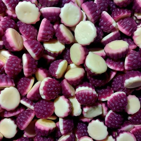 Boysenberries & Cream 🍇